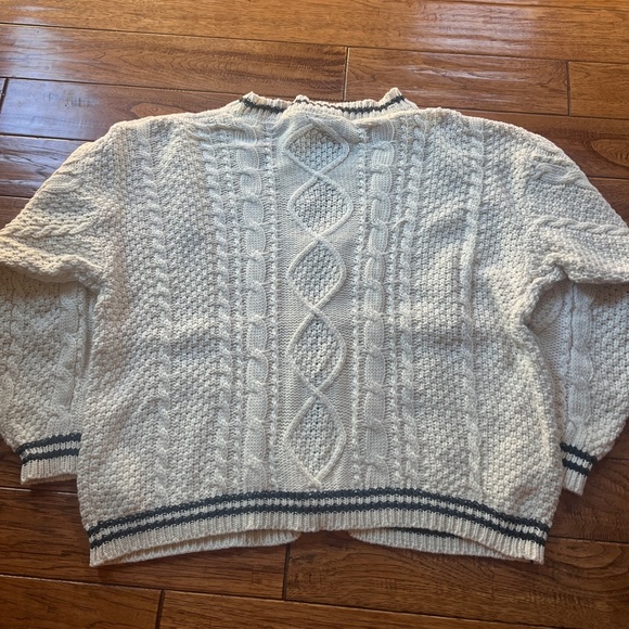 Taylor Swift Folklore Cardigan BRAND NEW IN ORIGINAL PACKAGING - Picture 2 of 7